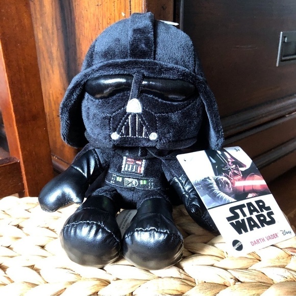 Star Wars: Darth Vader Plush Figure - Picture 1 of 7